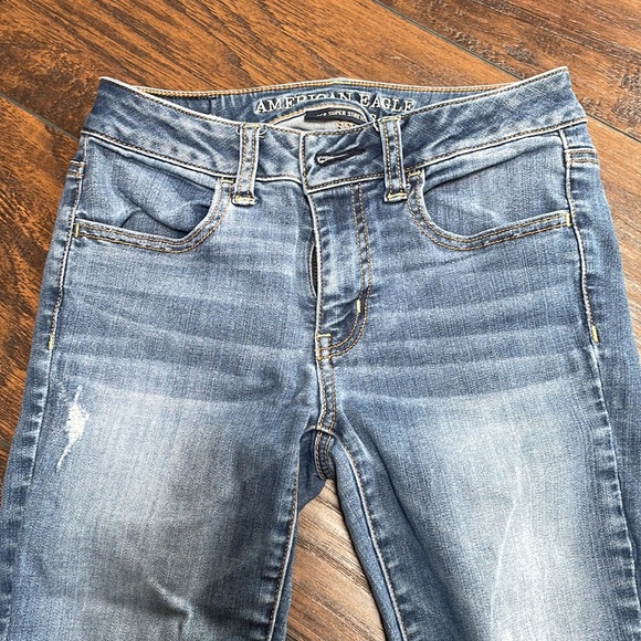 Women’s American Eagle Super Super Stretch Jegging - Picture 3 of 8